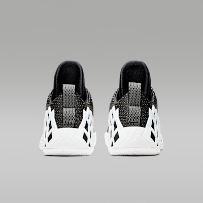 Jordan Jumpman Diamond Low Basketball Shoe. Nike JP